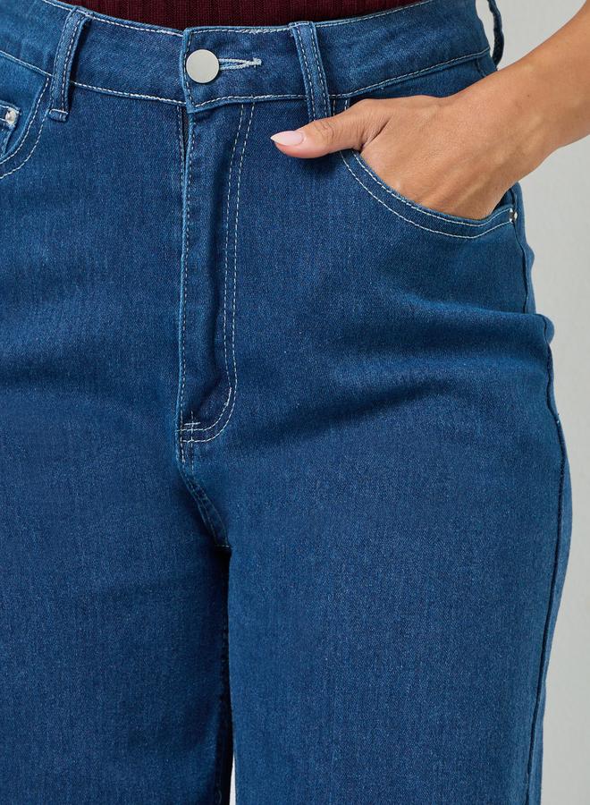 ستايلي جينز بقصة أرجل مستقيمة وتفاصيل مشطوفة - Image 2